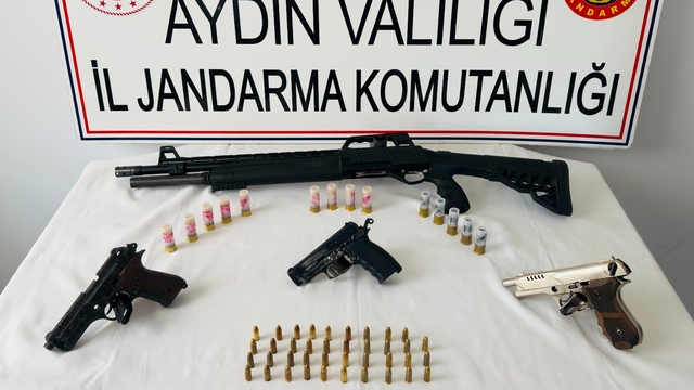 İncirliova'da ruhsatsız tabanca ve tüfek ele geçirildi