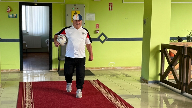 Huzurevinin futbol aşığı "Maradona Kamil"
