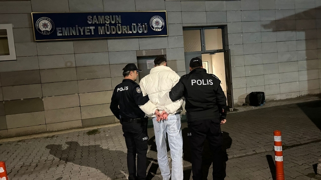 Samsun'da kesinleşmiş hapis cezası bulunan 2 firari yakalandı