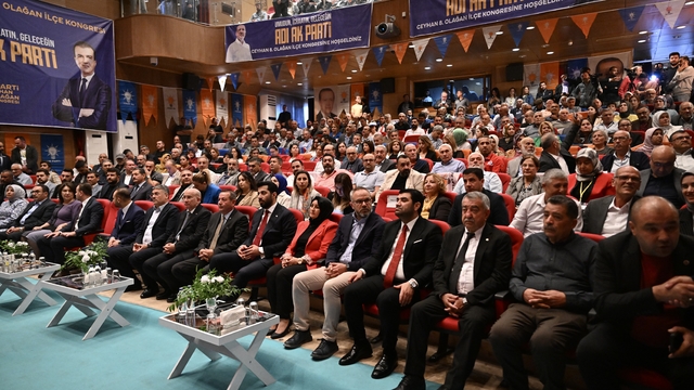AK Parti Sözcüsü Ömer Çelik, Adana'da partisinin ilçe kongresinde konuştu: