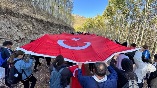 Ortaseki Ormanı'nda "Cumhuriyet Yürüyüşü" düzenlendi