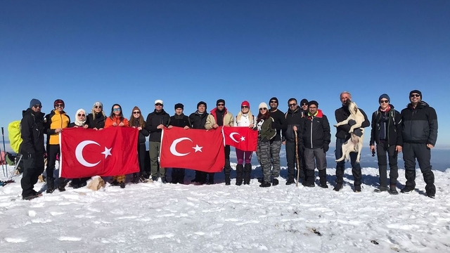 Ilgaz Dağı Cumhuriyet tırmanışı gerçekleştirildi