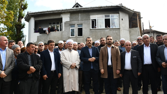 Vezirköprü'de Bekir Hafız Camisi ibadete açıldı