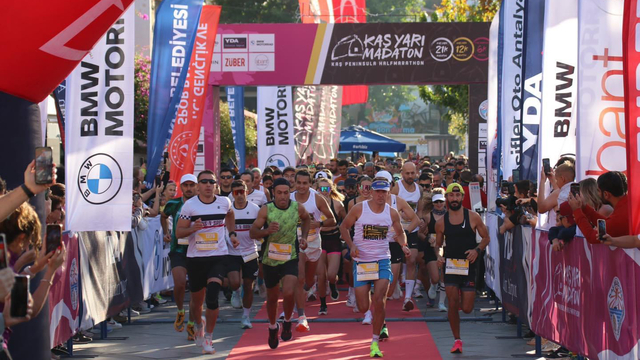 "6. Kaş Yarımadaton" yarışları yapıldı