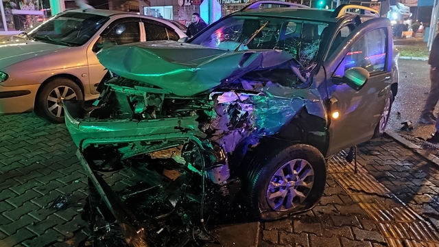 Samsun'da iki otomobilin çarpıştığı kazada 2 kişi yaralandı