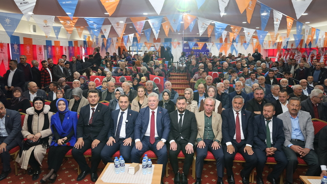 AK Parti Orta İlçe Başkanlığına yeniden Demirkapı seçildi