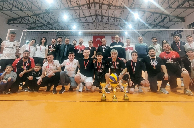 Mengen'de düzenlenen Cumhuriyet Kupası Voleybol Turnuvası sona erdi