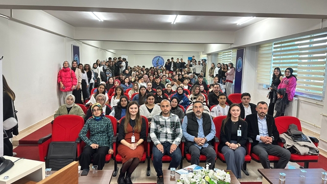Sandıklı MYO'da LÖSEV Fayda Projesi farkındalık semineri düzenlendi