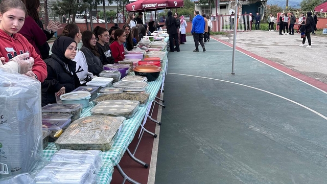 Tekkeköy ilçesinde Filistin yararına kermes düzenlendi