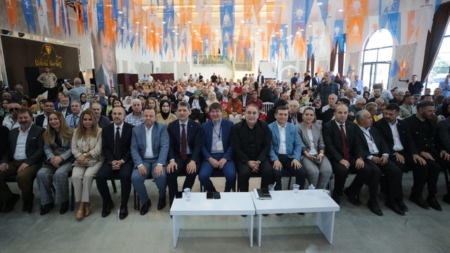 AK Parti Konyaaltı İlçe Başkanlığına Yunus Günal seçildi