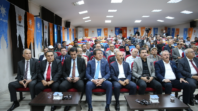 AK Parti Genel Başkan Yardımcısı Nihat Zeybekci, Denizli'de konuştu: