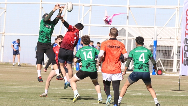 21 Yaş Altı Kadınlar ve Erkekler Türkiye 7'li Ragbi Şampiyonası tamamlandı