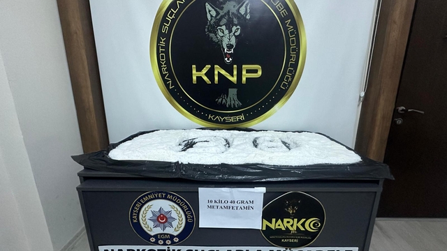 Kayseri'de aracın yedek lastiğinde 10 kilogram sentetik uyuşturucu bulundu