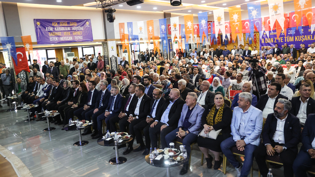 AK Parti Genel Başkan Yardımcısı Yalçın, Mersin'de partisinin ilçe kongresinde konuştu: