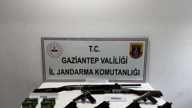 Gaziantep'te kaçak silah operasyonu: 5 gözaltı