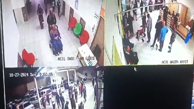 Adana'da, hastanede deprem sırasındaki panik kamerada