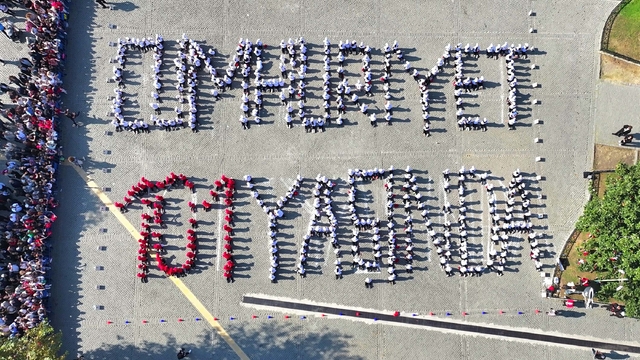 İzmir'de Cumhuriyet'in 101'inci yılı kutlamaları başladı