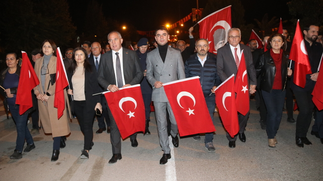 Taşova'da Cumhuriyet Bayramı yürüyüşü yapıldı