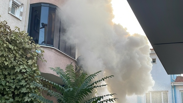Sakarya'da piknik tüpünün patlamasıyla çıkan yangında ev hasar gördü
