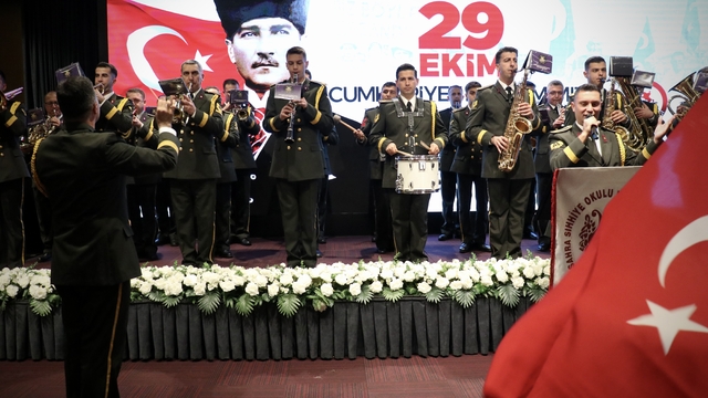 Samsun'da Cumhuriyet'in 101. yılı dolayısıyla resepsiyon verildi
