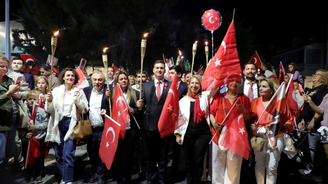 Volkan Konak ve Yaşar Bodrum'da konser verdi