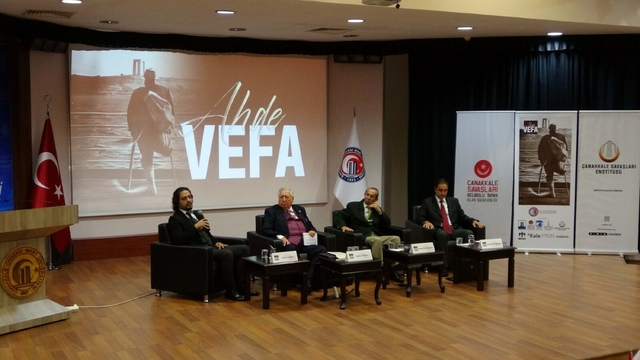 Çanakkale Savaşları'nın kahraman subaylarının torunları, öğrencilerle buluştu