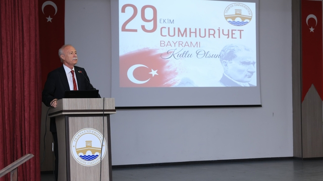 TÜ Eğitim Fakültesinde Cumhuriyet'in ilanının 101. yıl dönümü kutlandı