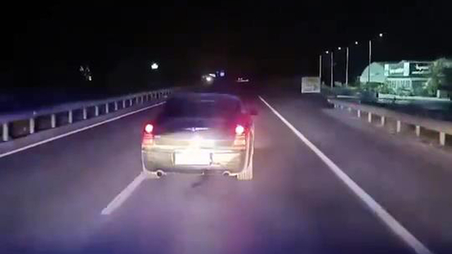 Antalya'da ambulansa yol vermeyen otomobilin sürücüsü tutuklandı