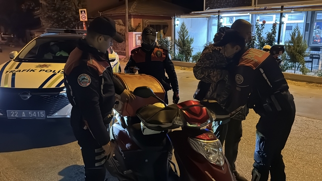 Edirne'de polis ekipleri denetim yaptı