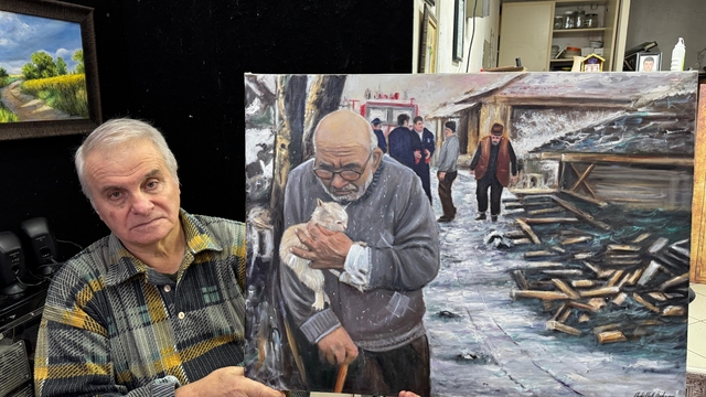 Ressam, 69 yaşında diploma hayalini gerçekleştirdi