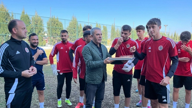 Turgutlu'da 4 oyuncu kadro dışı