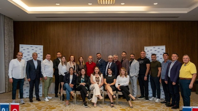 Antalya Düşünce Platformu üyelerine "markalaşma" anlatıldı