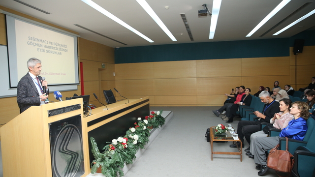 Sakarya Üniversitesinde düzenlenen "Uluslararası İletişim Bilimleri Sempozyumu" sona erdi