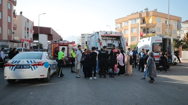 Antalya'da kamyonun çarptığı bisikletli çocuk hayatını kaybetti