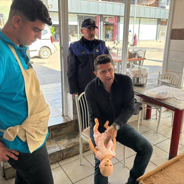 Osmancık Belediyesinden gıda işletmelerinin çalışanlarına ilk yardım eğitim...