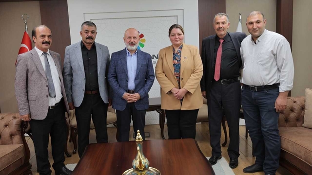 Kocasinan Belediye Başkanı Çolakbayrakdar, muhtarlarla buluştu