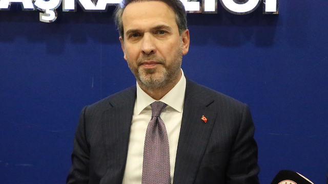 Bakan Bayraktar, AK Parti Gaziantep İl Başkanlığında konuştu: