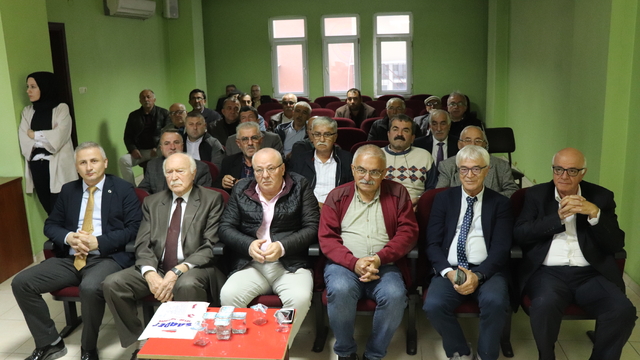 Ünye'de kahverengi kokarcayla mücadele eğitimi düzenlendi