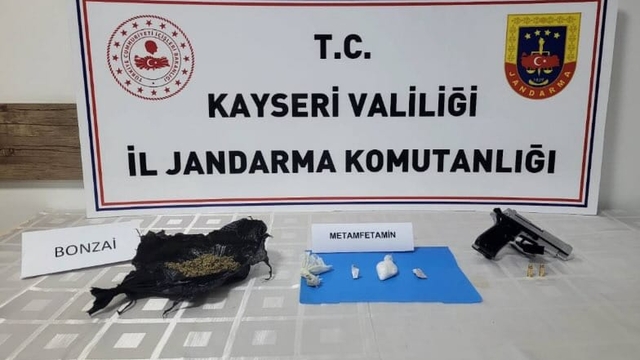 Kayseri'de uyuşturucu operasyonunda 3 şüpheli yakalandı