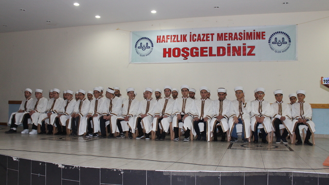 Tosya'da 32 hafız için icazet töreni yapıldı