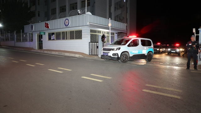 Mersin'de internette müstehcen görüntüler yayan 9 zanlı tutuklandı