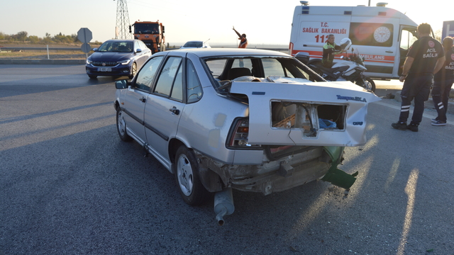 Lüleburgaz'da iki otomobilin çarpıştığı kazada 2 kişi yaralandı