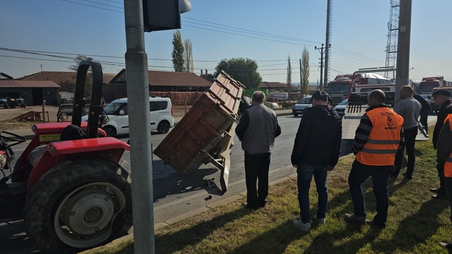 Çorum'da kurtarıcı ile traktörün çarpışması sonucu 1 kişi yaralandı