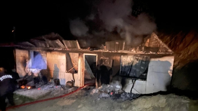 Samsun'da çıkan ev yangınında yatalak hasta hayatını kaybetti