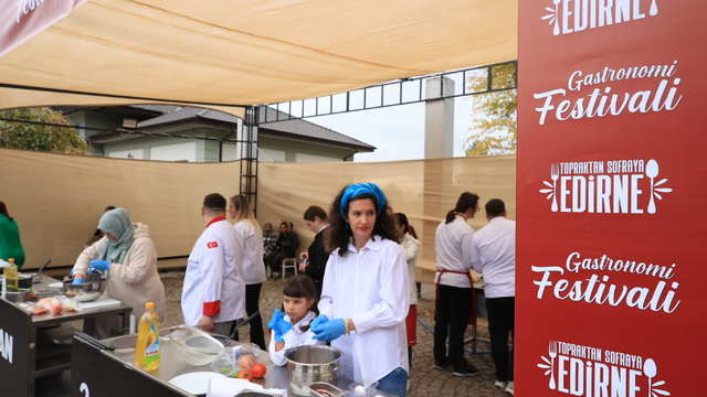 Edirne'deki gastronomi festivalinde yemek yarışmaları düzenlendi