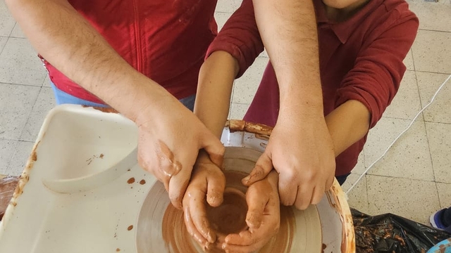 Muğla'da gönüllü gençler okullarda çömlekçilik eğitimi veriyor