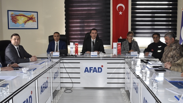 Bitlis'te "kış tedbirleri" değerlendirildi