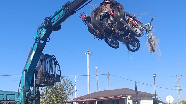 Sandıklı'da yediemin otoparkında bekleyen araçlar geri dönüşüme gönderildi