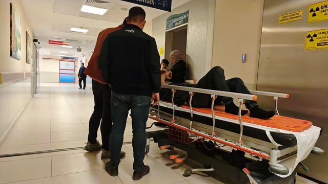İnegöl'de fabrikanın çatısından düşen işçi yaralandı