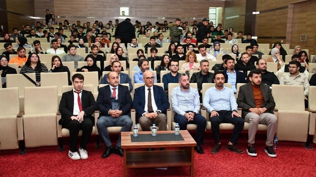 "Gençlerin Gözünden Atatürk'ü Anma" konulu öğrenci paneli düzenlendi